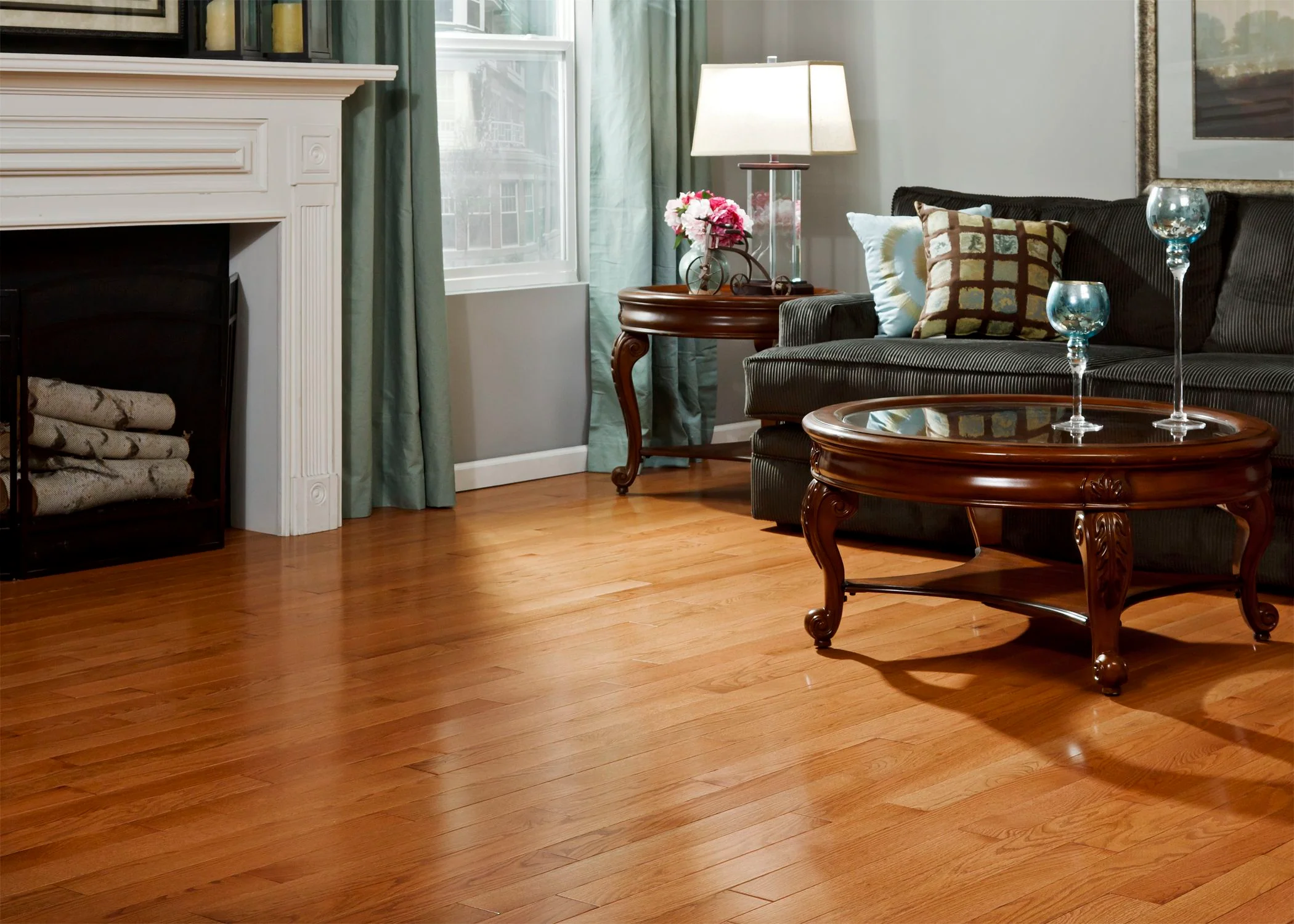 3/4 in. Classic Gunstock Oak Prefinished Solid Hardwood Flooring 3.25 in. Wide - Image 3