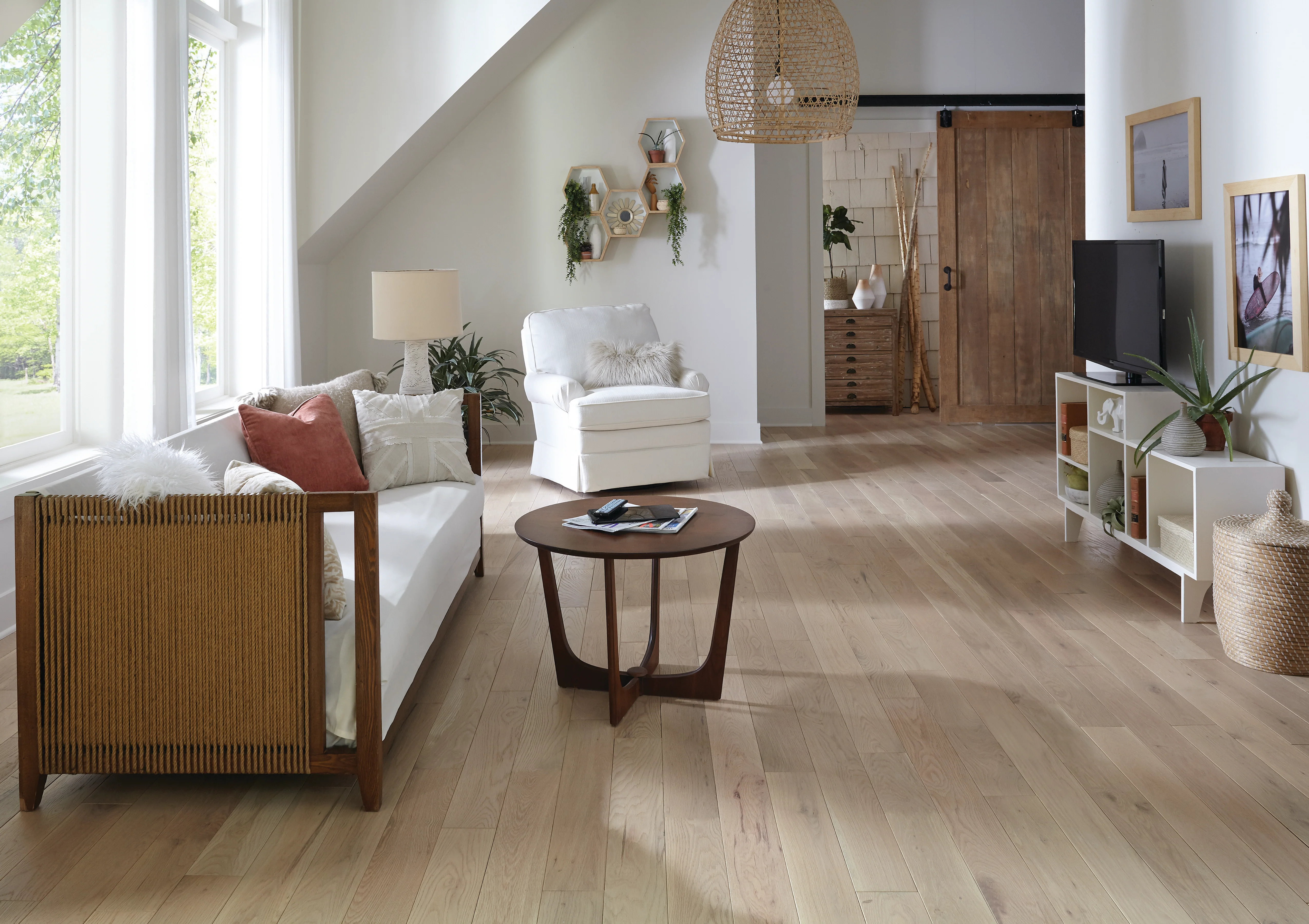 3/4 in. New Shoreham Oak Prefinished Solid Hardwood Flooring 5 in. Wide - Image 4