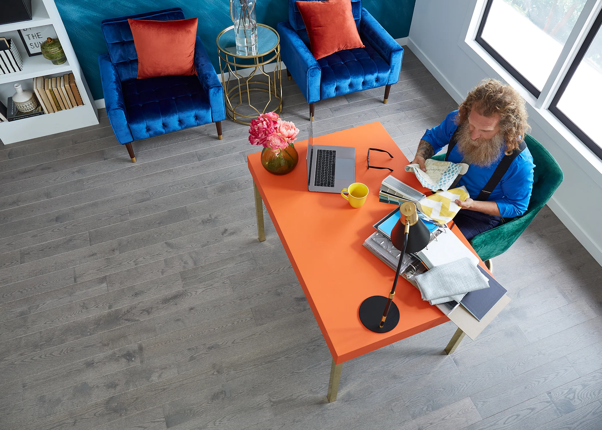 3/4 in. Vineyard Haven Oak Distressed Prefinished Solid Hardwood Flooring 5.25 in. Wide - Image 5