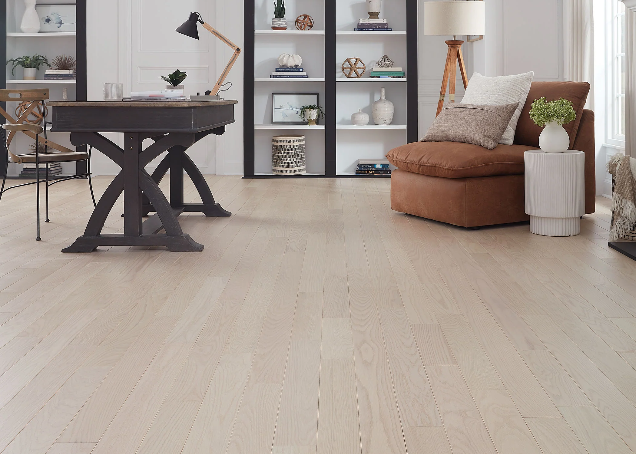 3/4 in. Frozen Coast Oak Prefinished Solid Hardwood Flooring 4 in. Wide - Image 4